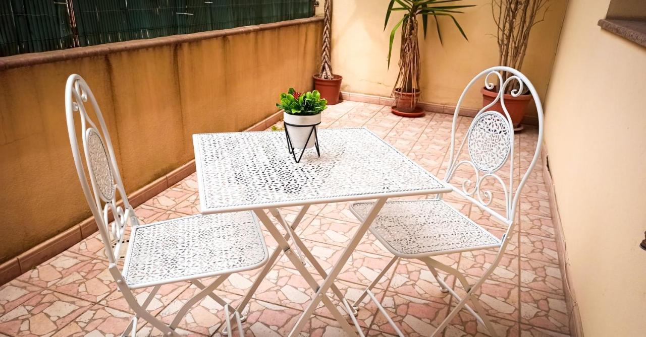 Domumontegrappa - Appartamento Indipendente Con Giardino - Sestu Ngoại thất bức ảnh